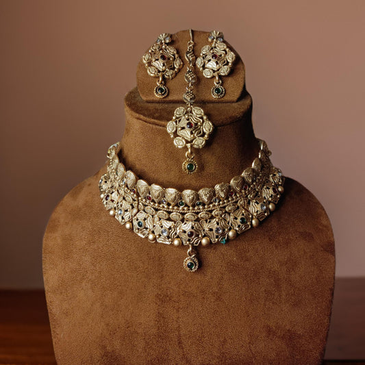 Exquisite Traditional Necklace Set